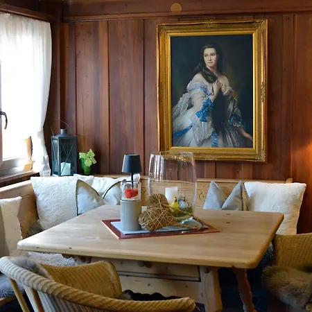 Hirschen Hotel 3*